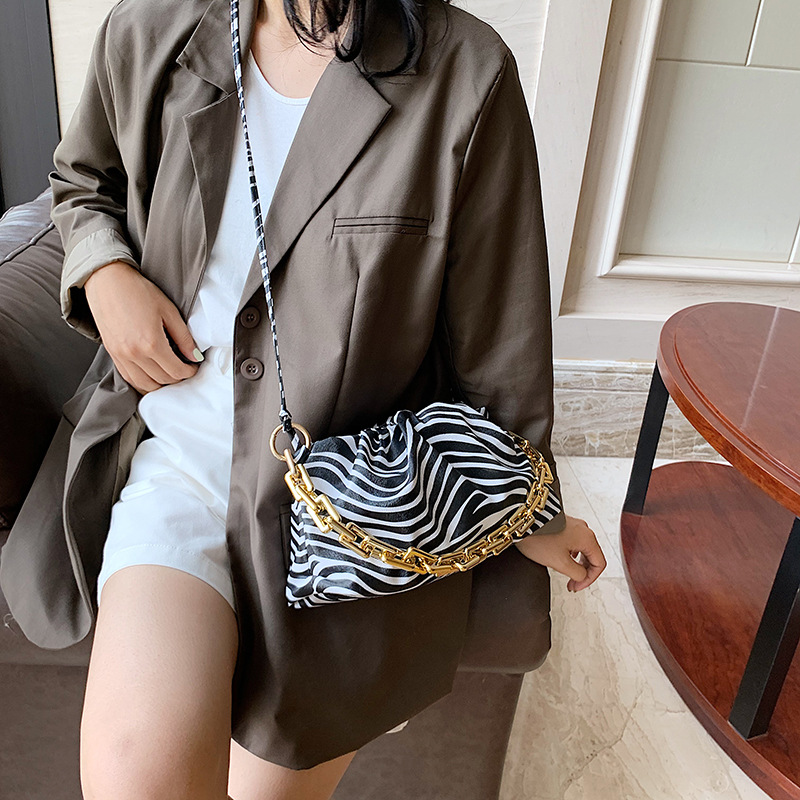 Fashionable one shoulder cloud bag