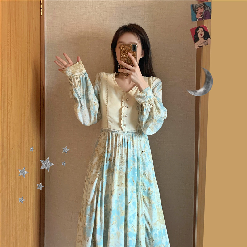 Palace style fake two long-sleeved dresses