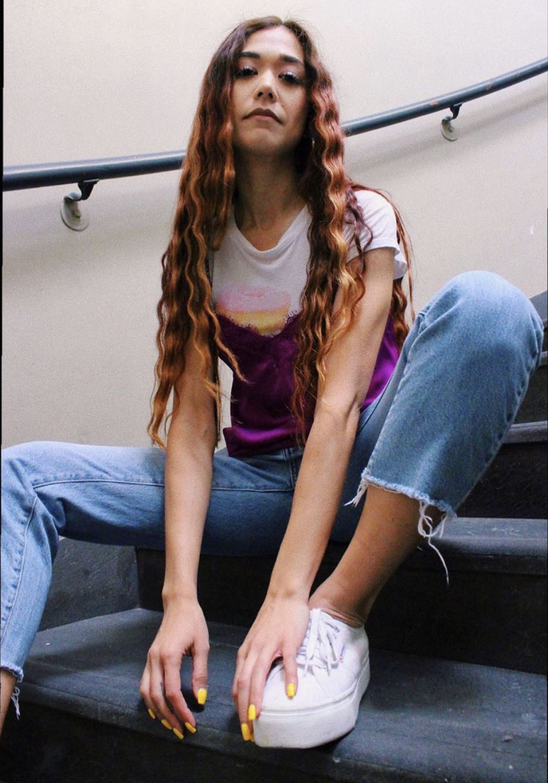 Washed cat whiskers straight frayed jeans