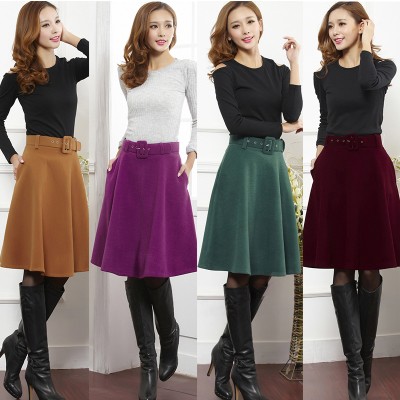 Mid-length woolen skirt