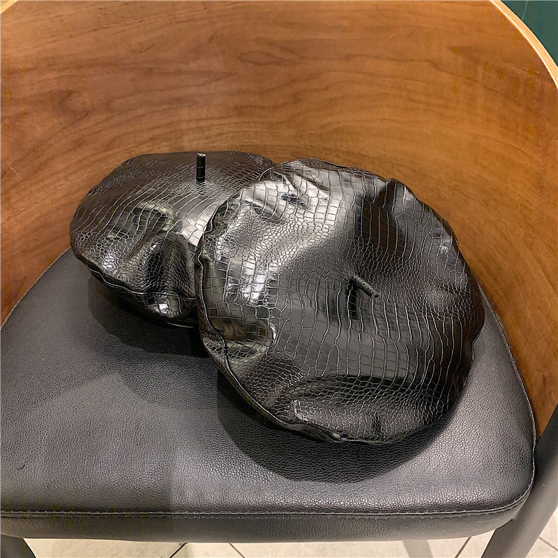 Japanese All-Match Painter Hat Black Octagonal Hat