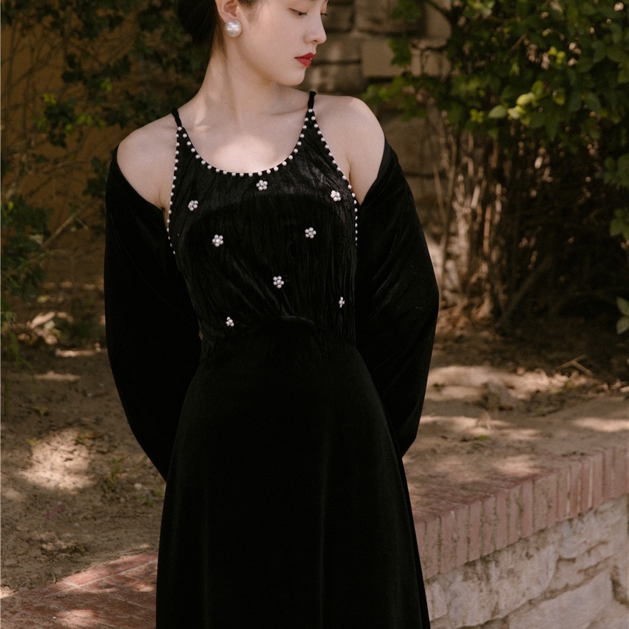 Velvet Pearl French Dress Two-Piece Niche High-End Women's Clothing