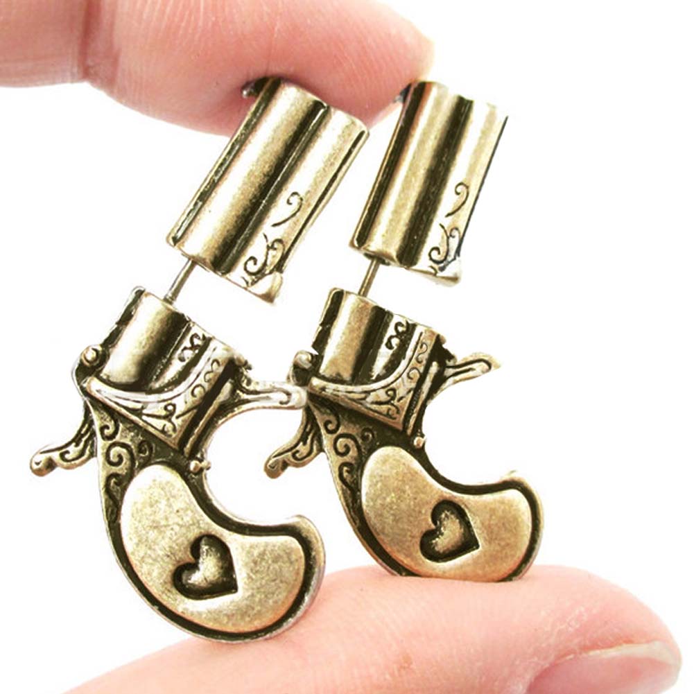A pair Of Creative Love Retro Stereo Pierced Earrings