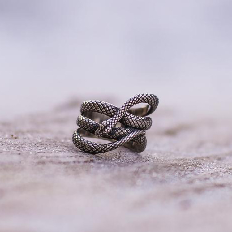 Huitan Vintage Punk Snake-shaped Rings for Women Gothic Cool Girl Gift Party Accessories Jewelry Large Retro Creative Snake Ring