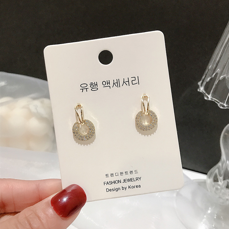 Exquisite And Small Earrings Women's Personalized Earrings