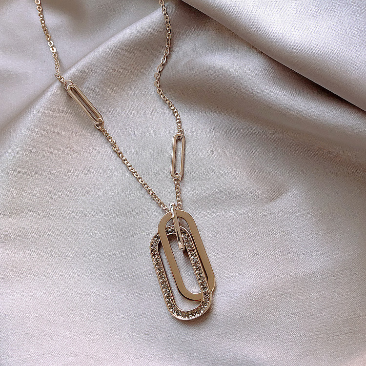 Hip-Hop Women's Sweater Wild Simple Necklace