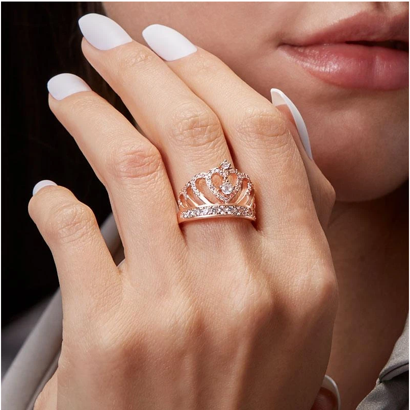 European and American Crown Ring with White Diamonds