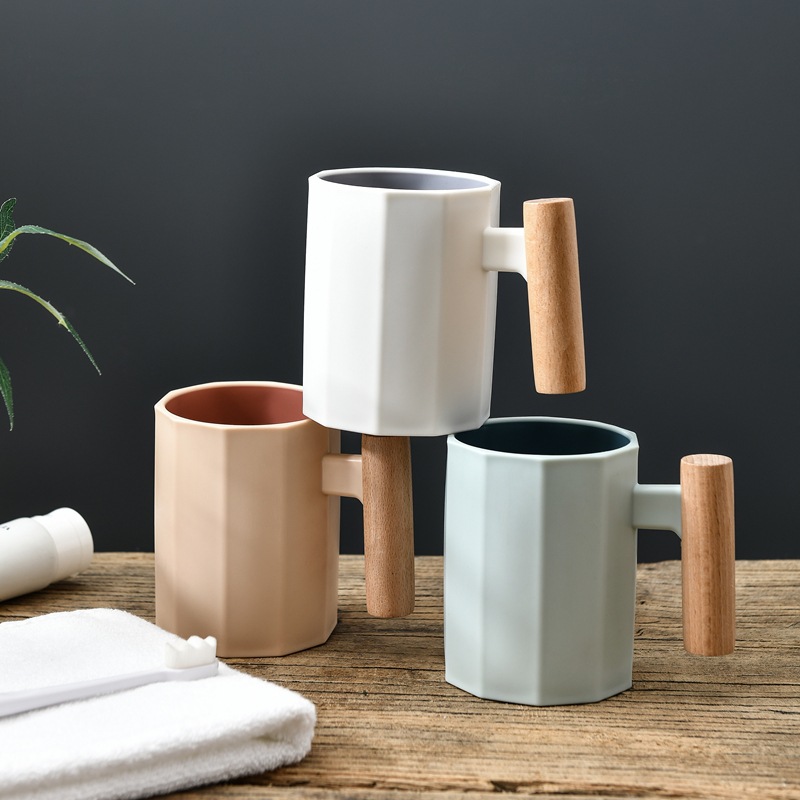 Polygonal Plastic Toothbrush Cup With Wooden Handle