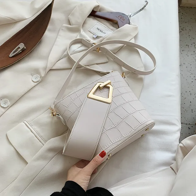 Design Of New Style Messenger Bag White - Shop at LoveMi