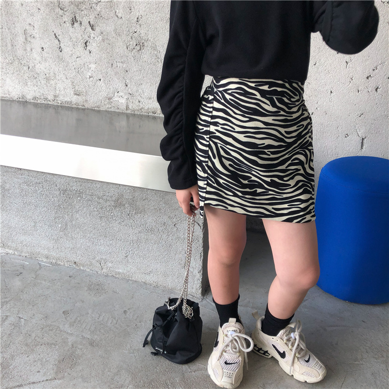 حقيبة أطفال بتصميم أجنبي على طراز الفاشن بنقشة حمار وحشي وتنورة للبنات