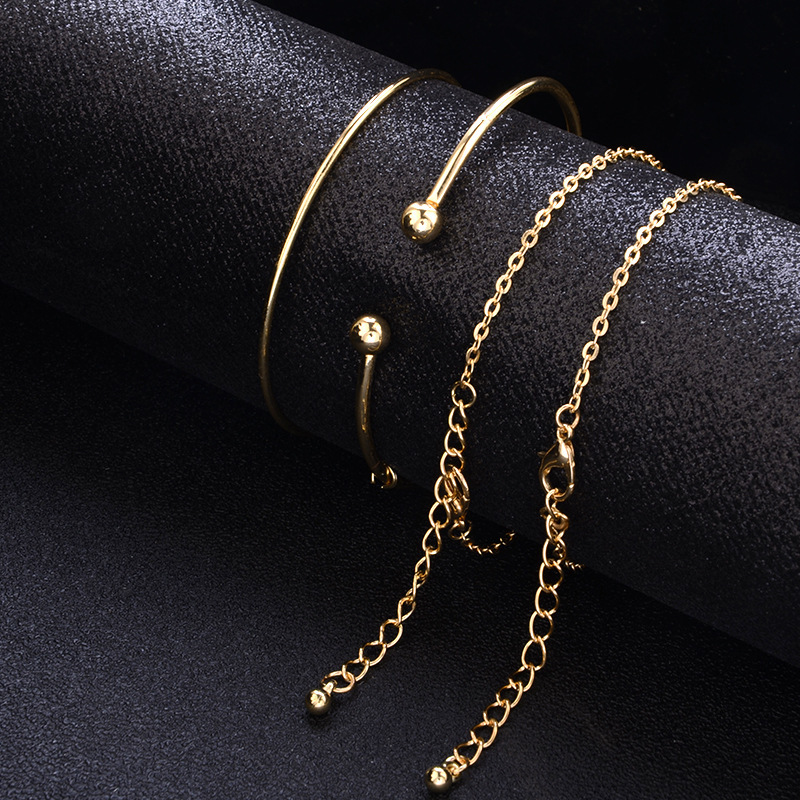 Leaves Diamond Knot Carved Hollow Bracelet