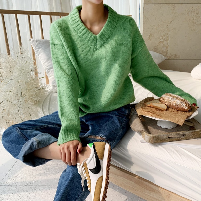 V-Neck Knitted Pullover Is Versatile To Wear Over The Top