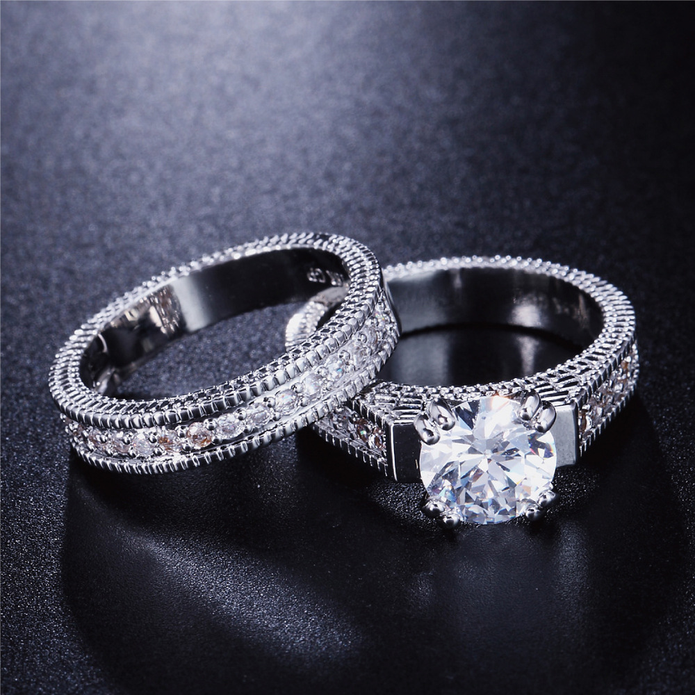 Fashionable Ladies Engagement Ring Set With Zircon Micro-Set Platinum-Plated Ring