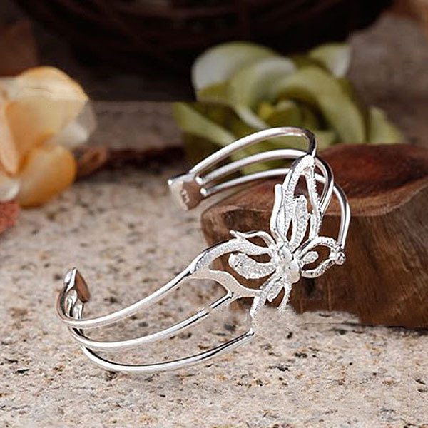 Fashionable Exquisite Zirconium Crystal Butterfly Bracelet