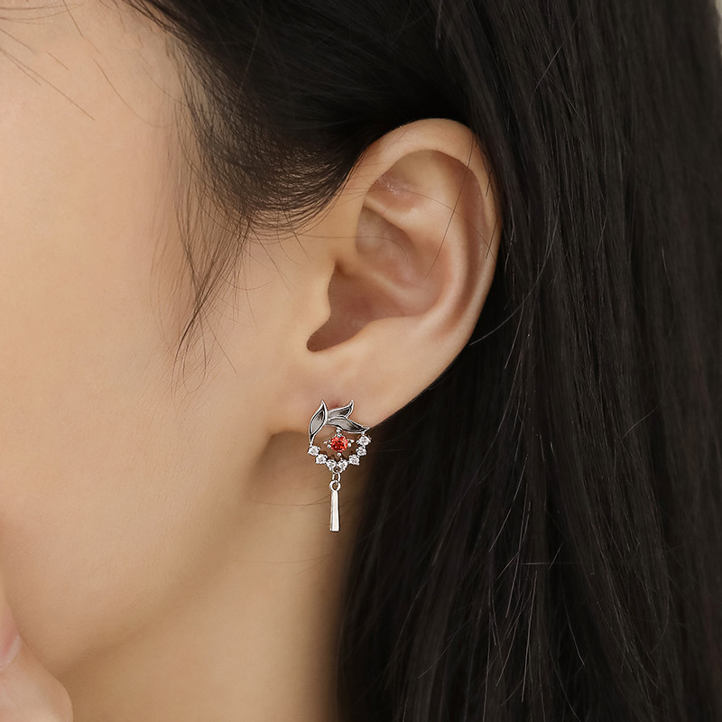 European and American Simple Temperament Small Earrings