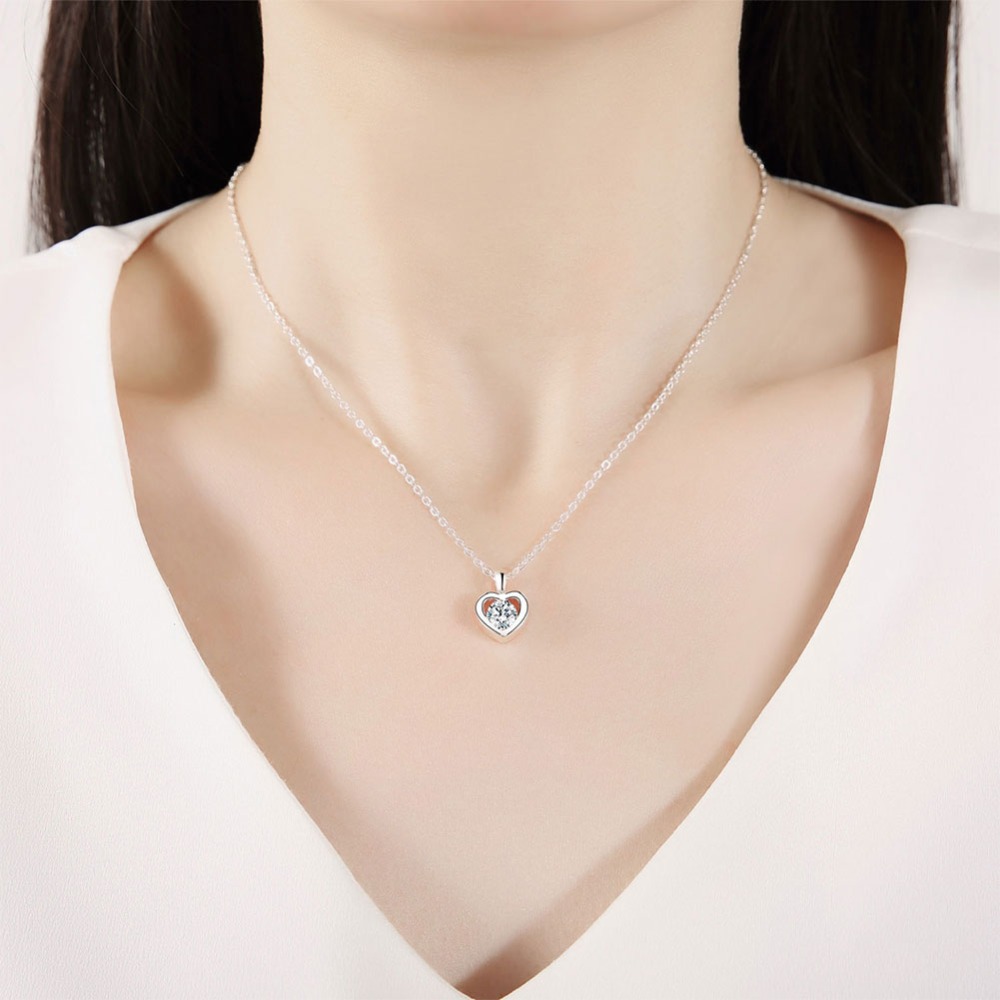 Small Round Diamond Necklace for Ladies Heart Shaped Pendant