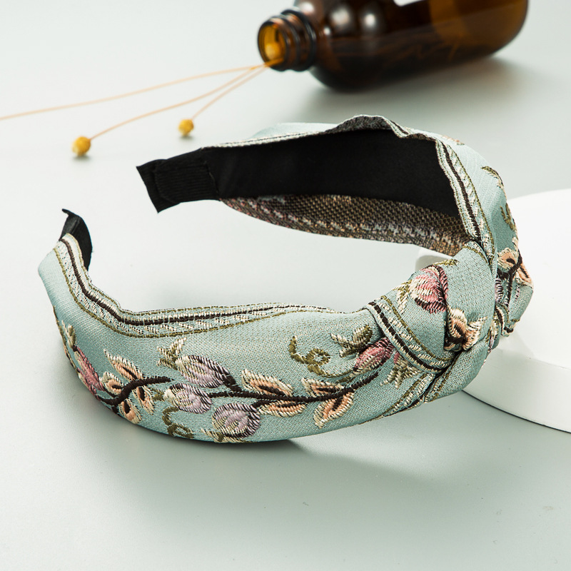 Ethnic Style Retro Embroidery Knotted Fabric Headband — image 1