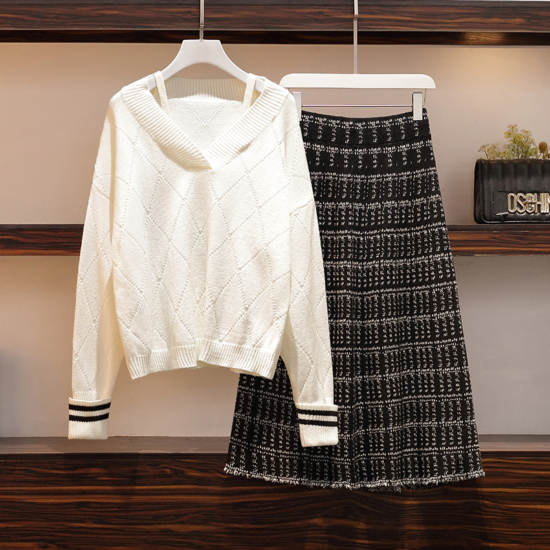 Age-reducing Knitted Sweater To Cover Belly Skirt