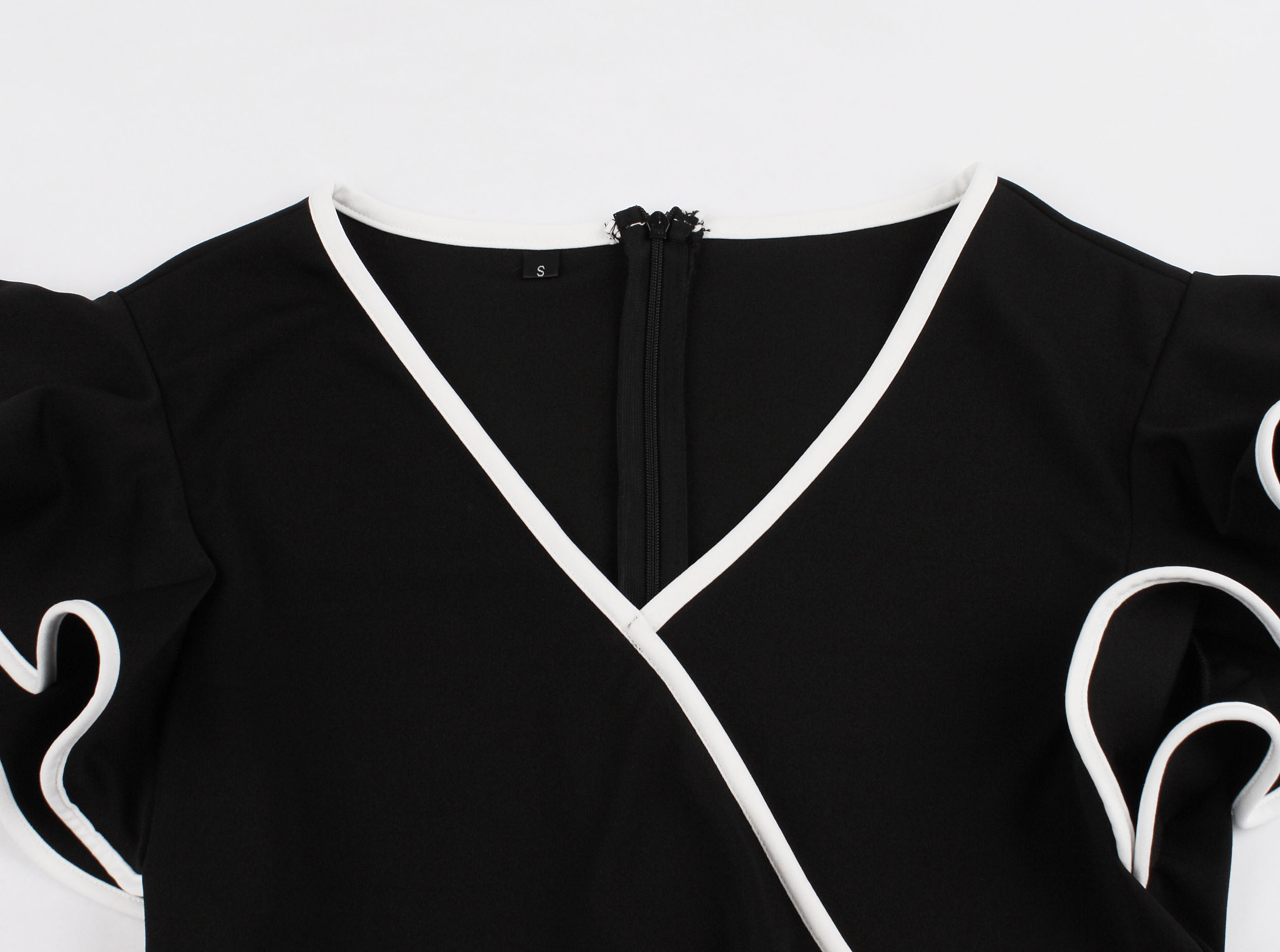 Retro Large Size V-neck Ruffled Sleeveless Dress