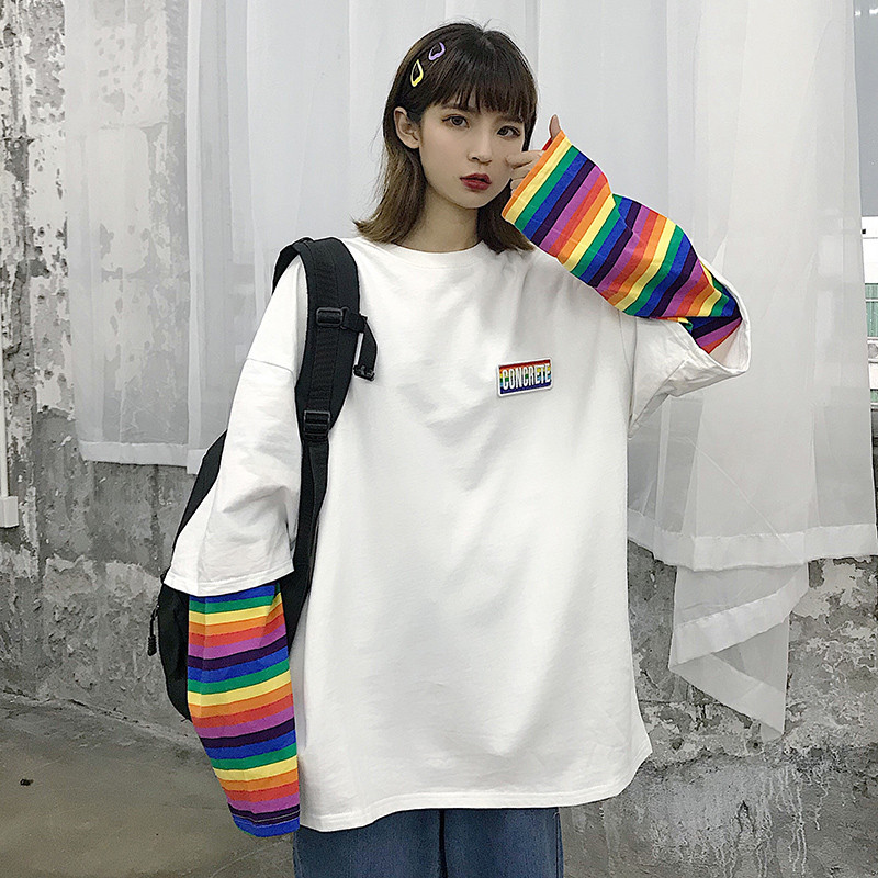 Wear Loosely With Two Tops For Early Spring Break