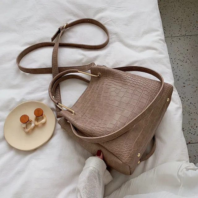 Personalized Retro Fashion One Shoulder Diagonal Bag Pink - Shop at LoveMi