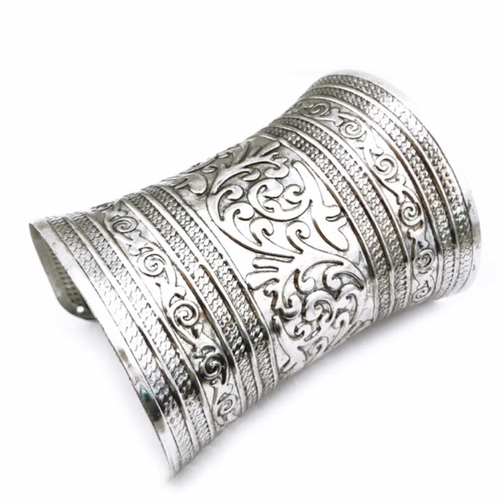 Vintage Embossed Flower Bracelet Pattern Long Exaggerated Bracelet