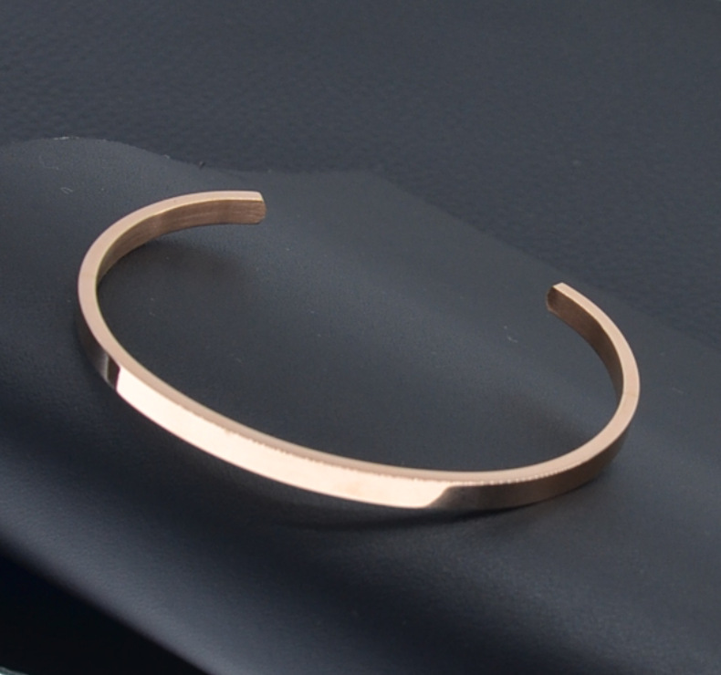 Fashion Pure Color C-type Titanium Steel  Bracelet