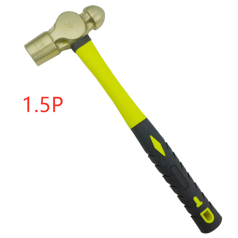 Hammer with brass handle (0.5p)