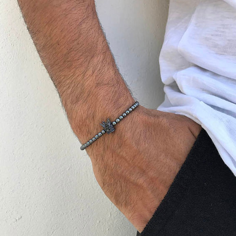 سوار يد رجالي مرصع بالخرز بتصميم أنيق