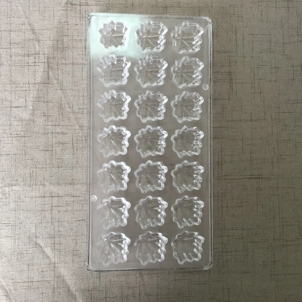 DIY Creative And Exquisite Ice Cake Chocolate Mold - Maple Leaves