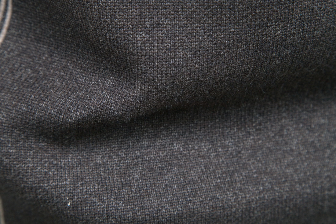 Men's Knitwear Crew Neck Contrasting Color Sweater Base