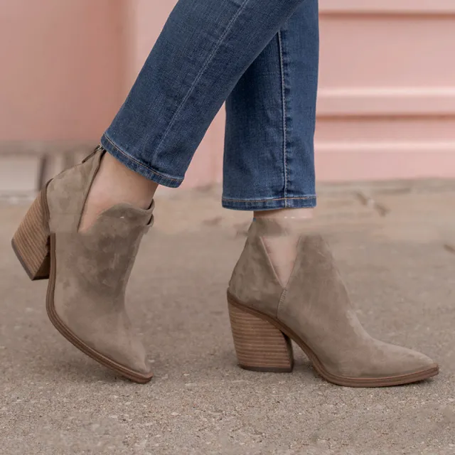 Serpentine Side Zipper With Coarse heeled Pointed Martin Boots Grey - Shop at LoveMi