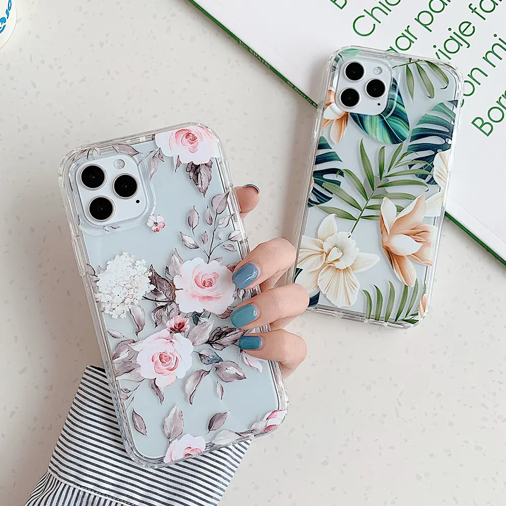 Banana Leaf Watercolor Flowers Are Suitable for Protecting Mobile