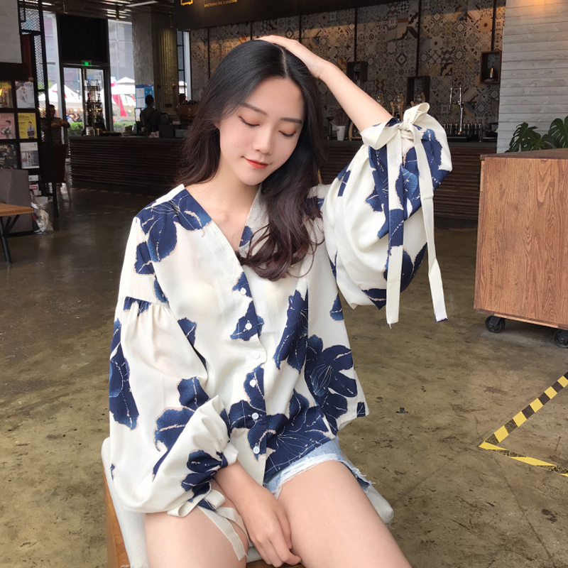 Hong Kong-Style Retro Lantern Sleeve Floral Chiffon Shirt