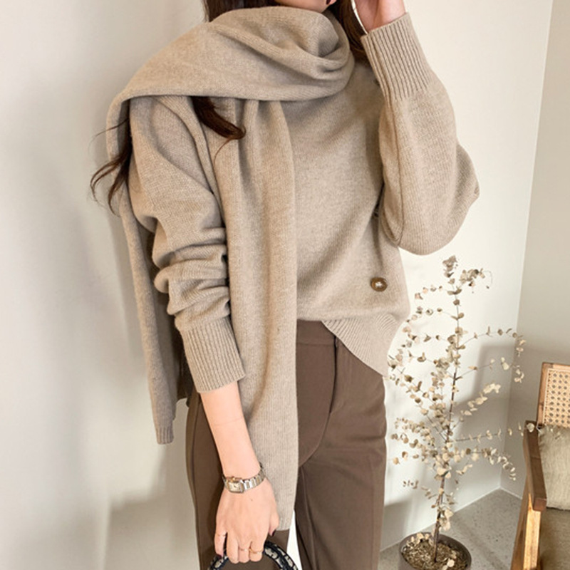 Knitted Sweater With European And American Buttons