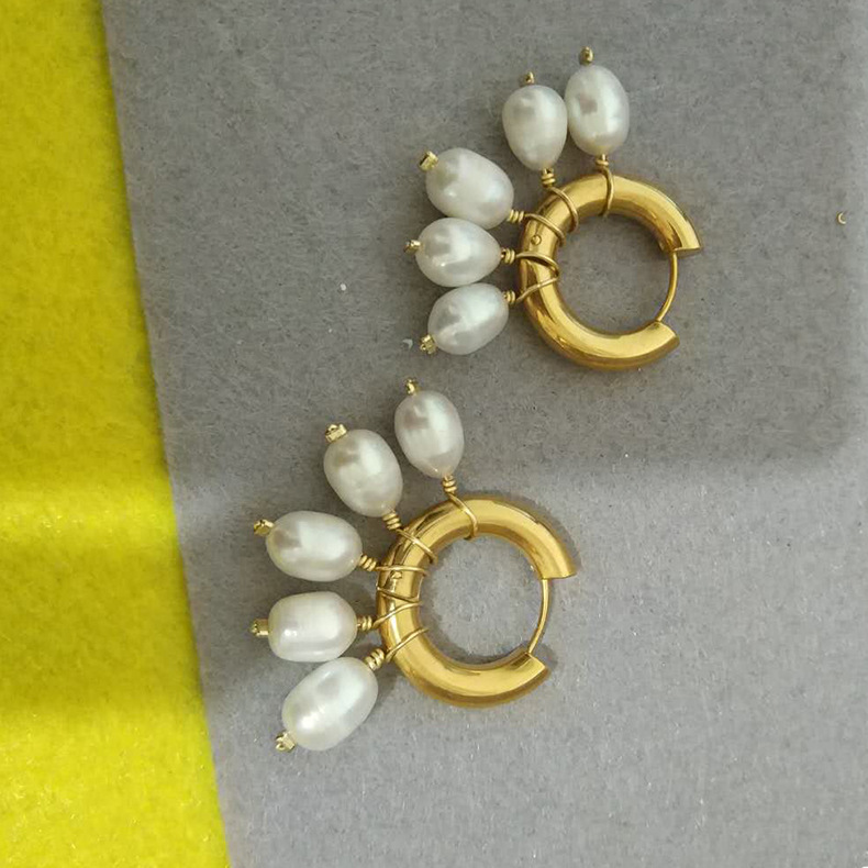 Golden Pearl Fan-shaped Tassel Earrings