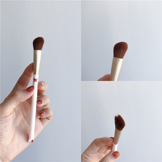 Super Soft Girly Heart Cute Cat Makeup Brush Angled Nose Shadow Brush - Shop at LoveMi