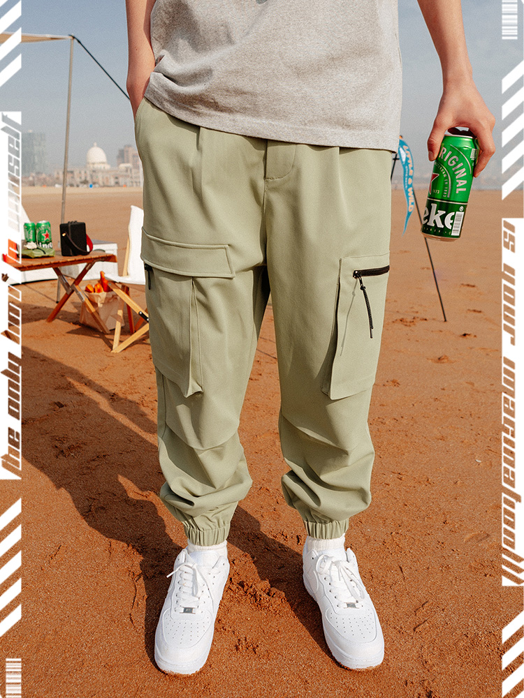 Solid Color Loose Big Pockets and Three-Dimensional Overalls