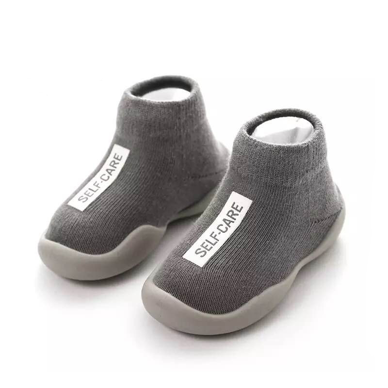 Wear Socks And Socks With Soles For One Year Old Girls Indoors — view 6
