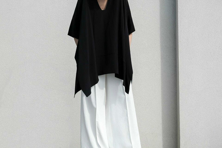 Street Fashion Personality V-neck Irregular Loose Slim Bat Sleeve Top