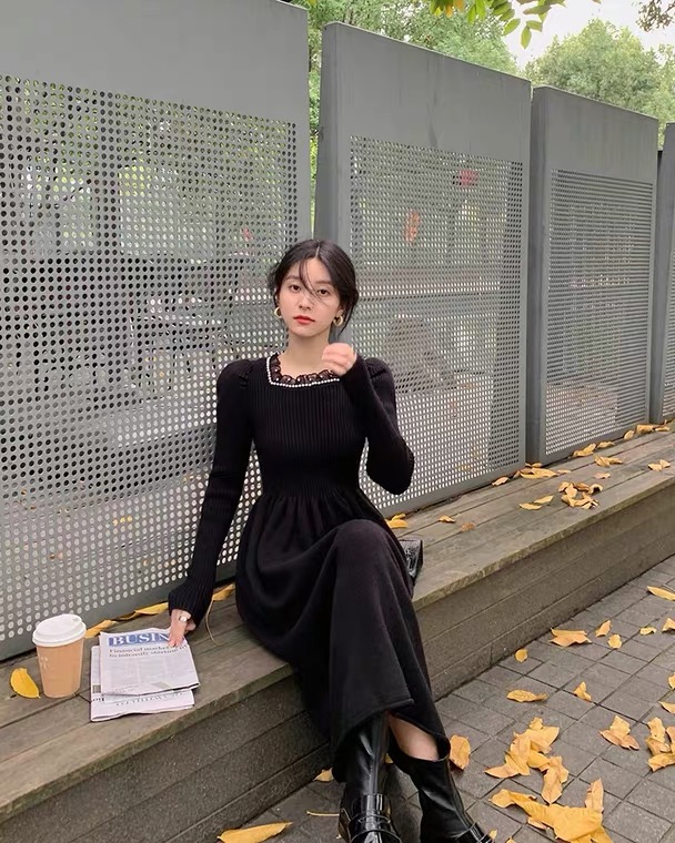 Square-Collar Puff-Sleeve Knit Dress, picture 4 of 5