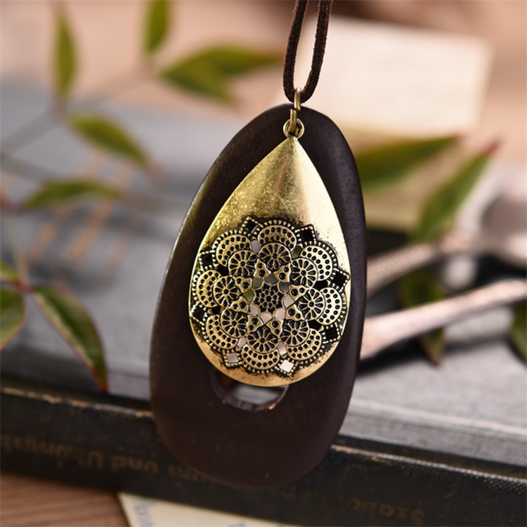 Art Retro Oval Wooden Big Water Drop Sweater Chain
