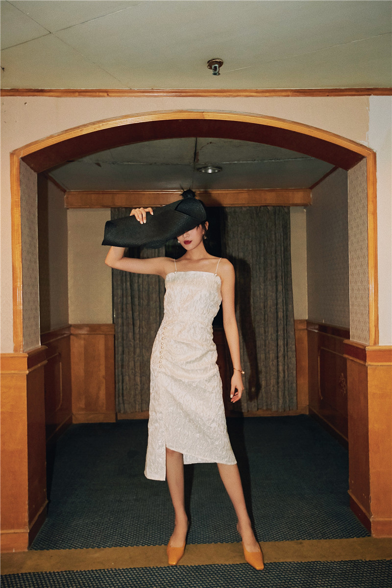 Vintage Pearl Suspender Dress With Special Texture Fabric