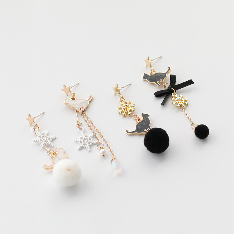Cute Black and White Cat Personality Earrings Asymmetrical Earrings Girl