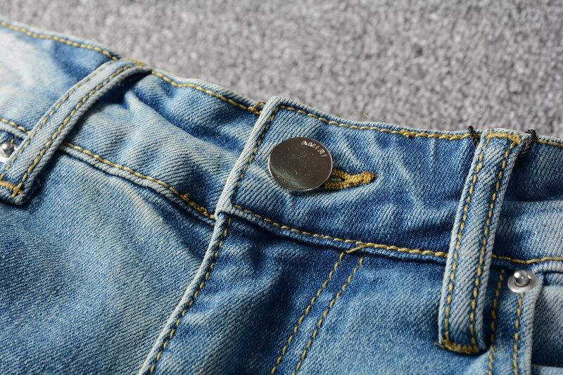 High Street Hole Patch Locomotive Jeans Folds And Leather Simming Beggar Hole Locomotive