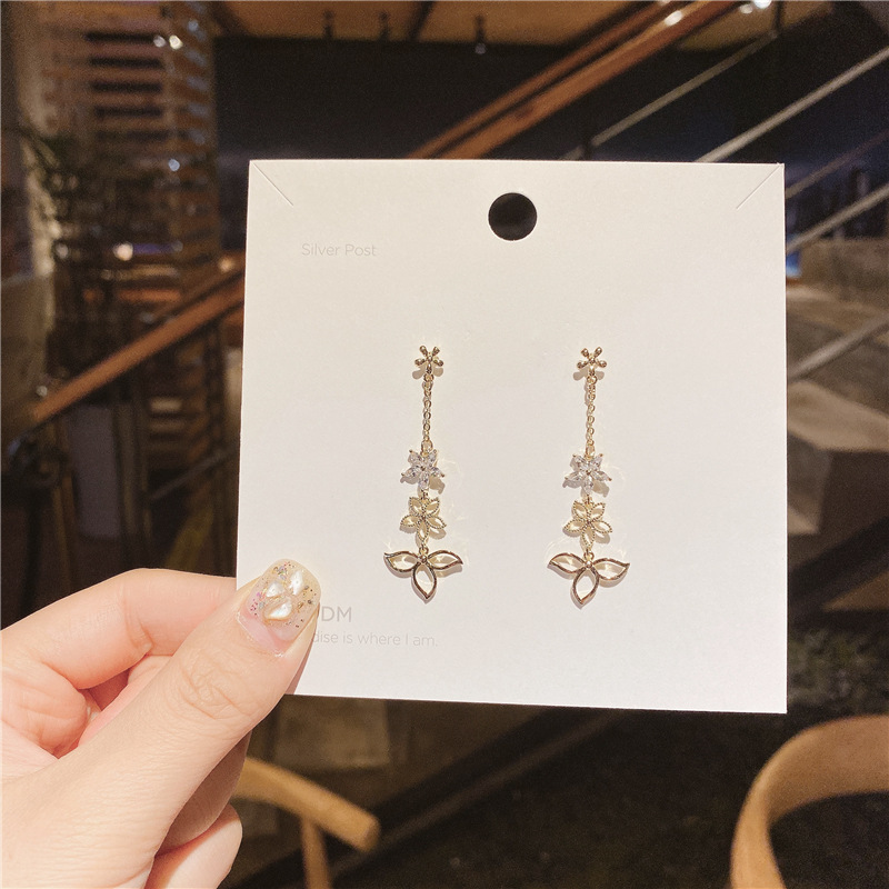 Silver Needle Zircon Wild Tassel Flower Earrings