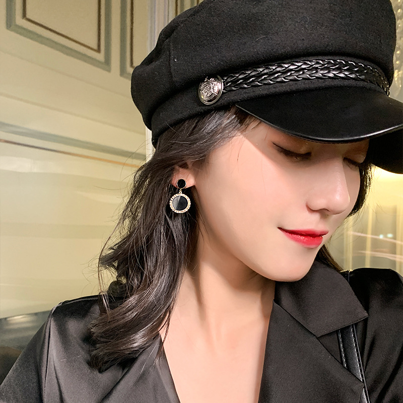 Small Sense Of Temperament Black Circle Earrings