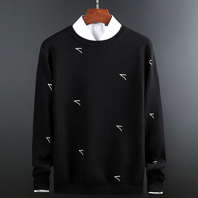 Title 3, Black Round Neck Pullover Long Sleeve Sweater