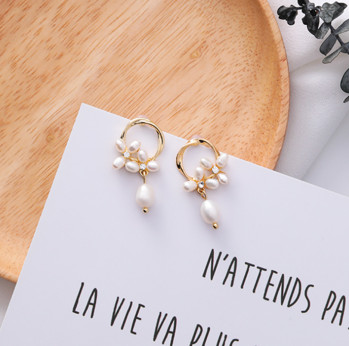 Korean fashion sweet winding circle drop pearl earrings small flower earrings personality temperament mini earrings