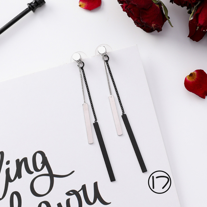 Korean version of the fashion black earrings retro simple female tassel earrings long sweet sweet temperament earrings